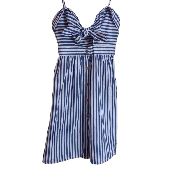 Rampage Adjustable strapped blue and white striped Mini - Picture 1 of 8